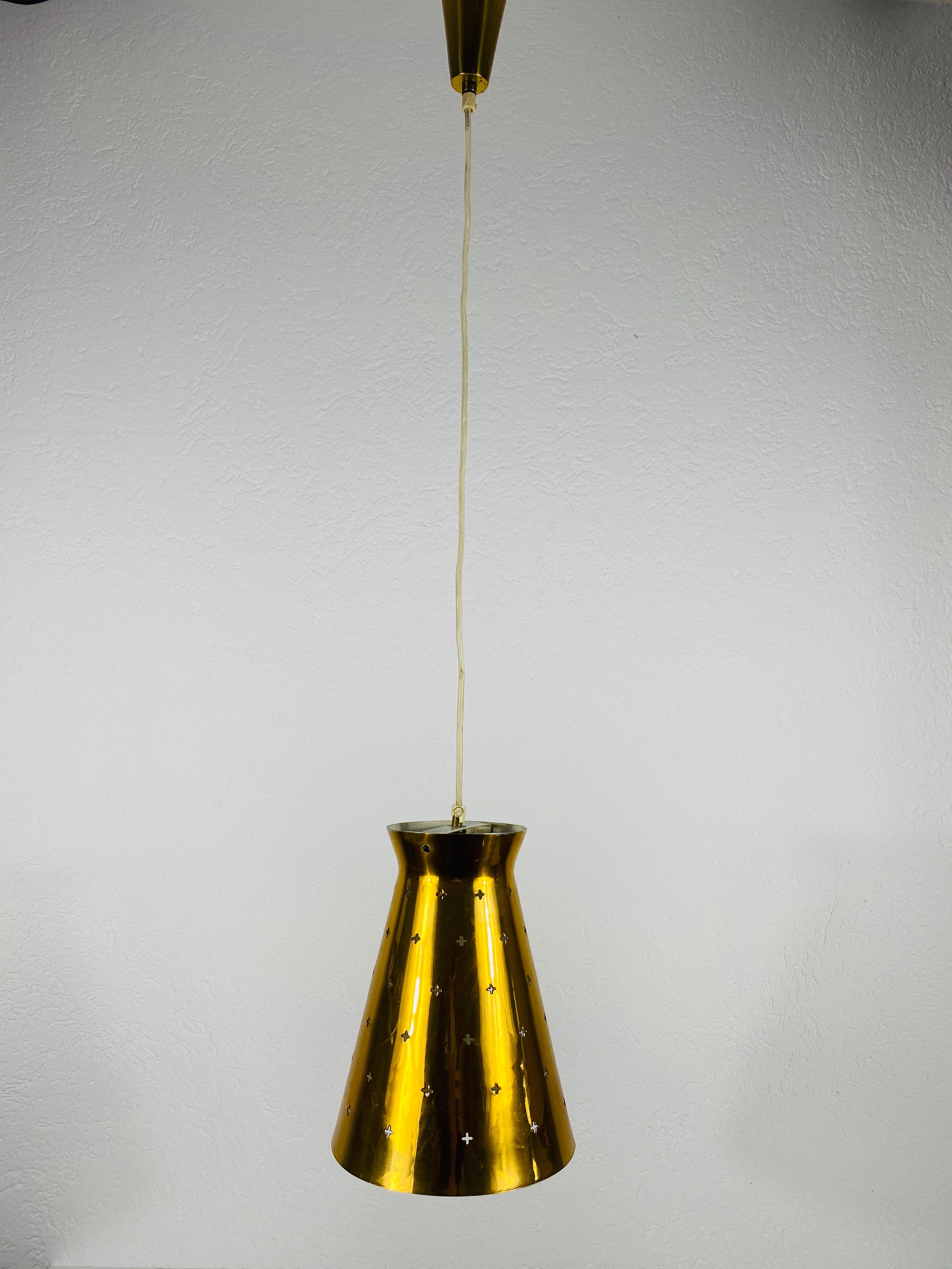 Mid-20th Century Polished Brass Pendant Lamp in the Style of Paavo Tynell, 1950s For Sale