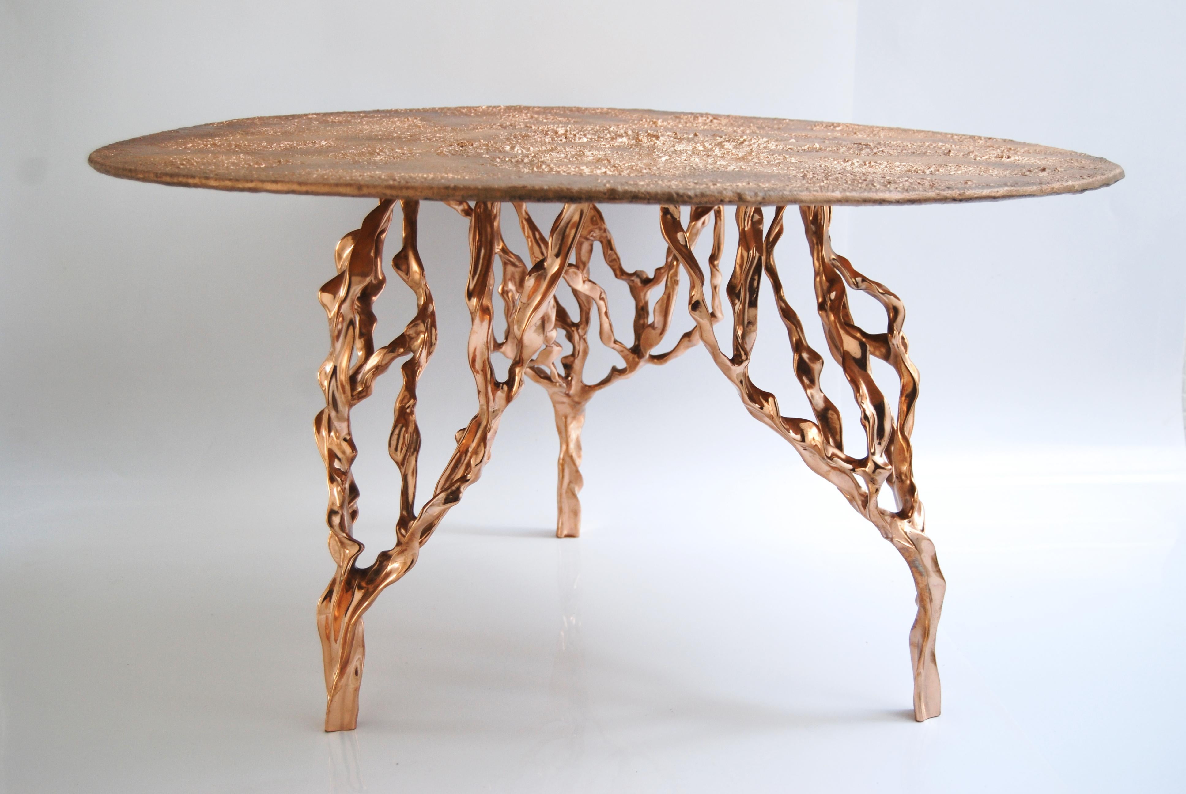 Polished bronze table by FAKASAKA Design
Dimensions: W 84 x D 84 x H 46.5 cm
Materials: Polished bronze.

