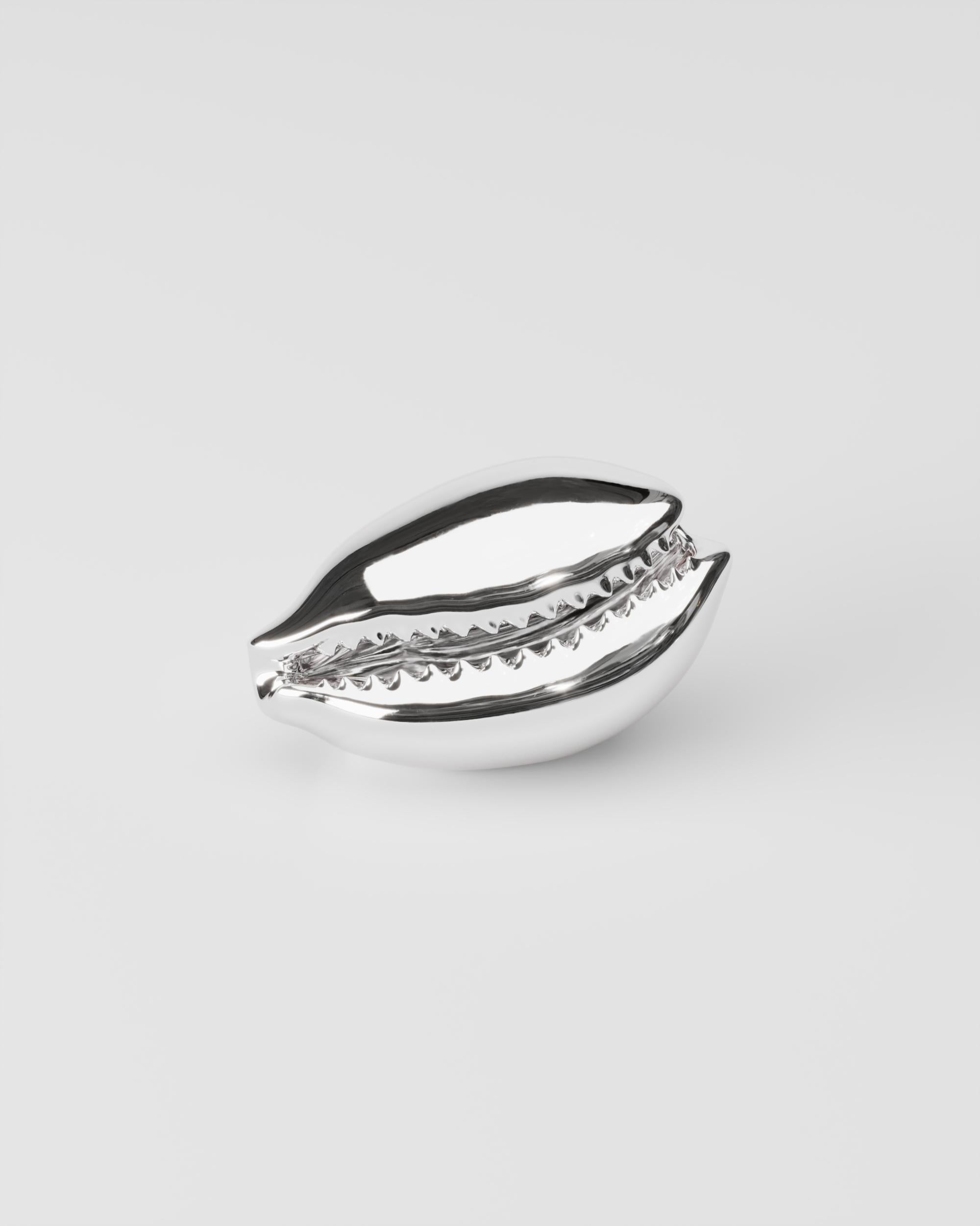 Polished Cast Brass Buzio P Sculptural Object by Studio Orth Posmoderno en venta