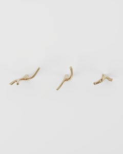 Appendiabiti da parete in ottone fuso lucido Galhos di Studio A Orth