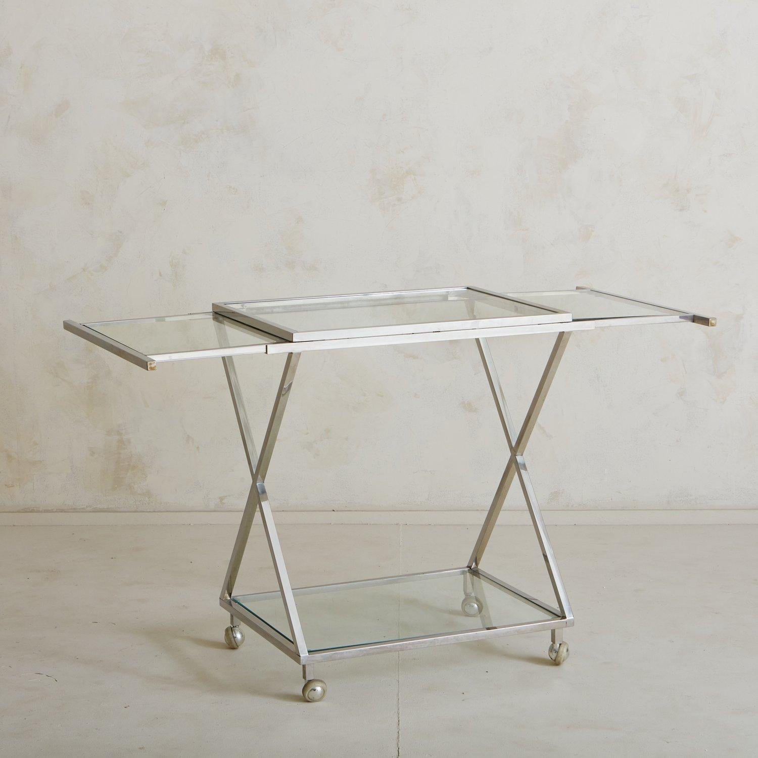 Polished Chrome and Glass Bar Cart, USA 1960s In Good Condition In Chicago, IL