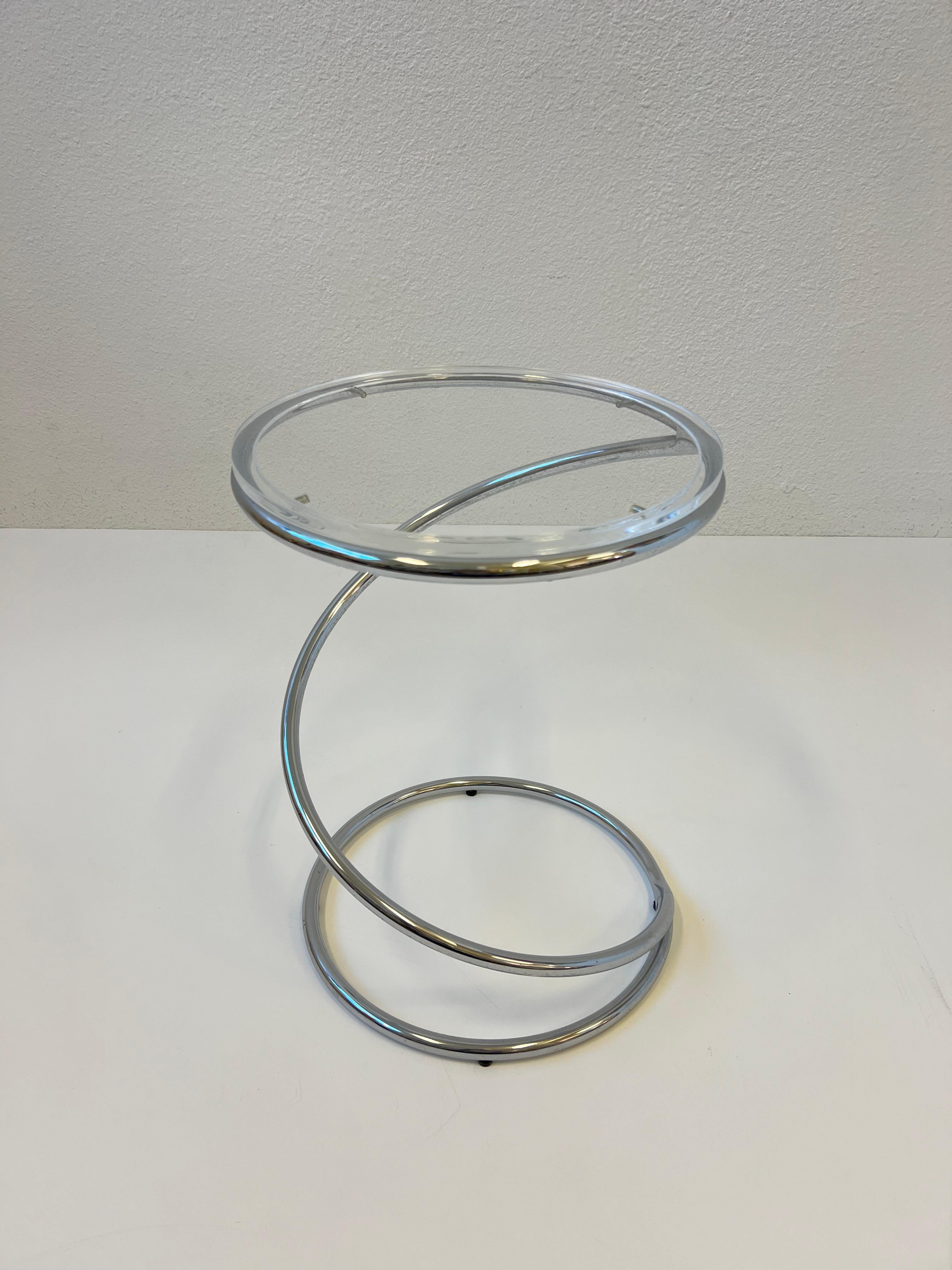 American Polished Chrome and Lucite Spiral Occasional Table by Leon Rosen for Pace For Sale