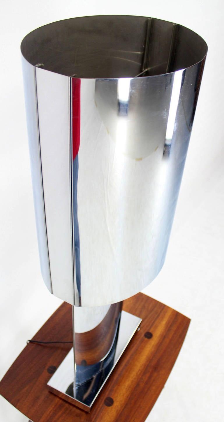 Polished Chrome Mirror Finish Chrome Shade & Large Base Table Lamp Mint! For Sale 5