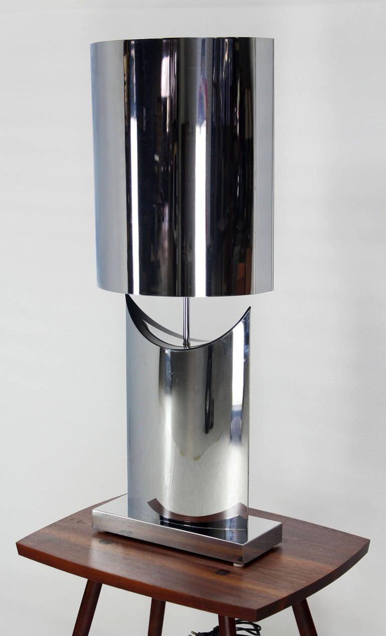 Polished Chrome Mirror Finish Chrome Shade & Large Base Table Lamp Mint! For Sale 3
