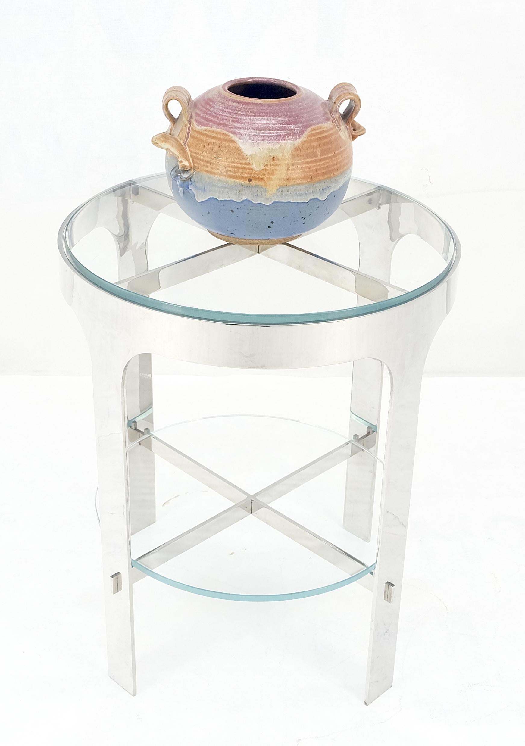 Verre Chrome Poli Rond 2 Tiers Glass Top Side Lamp Stand Studio Table Mid Century en vente