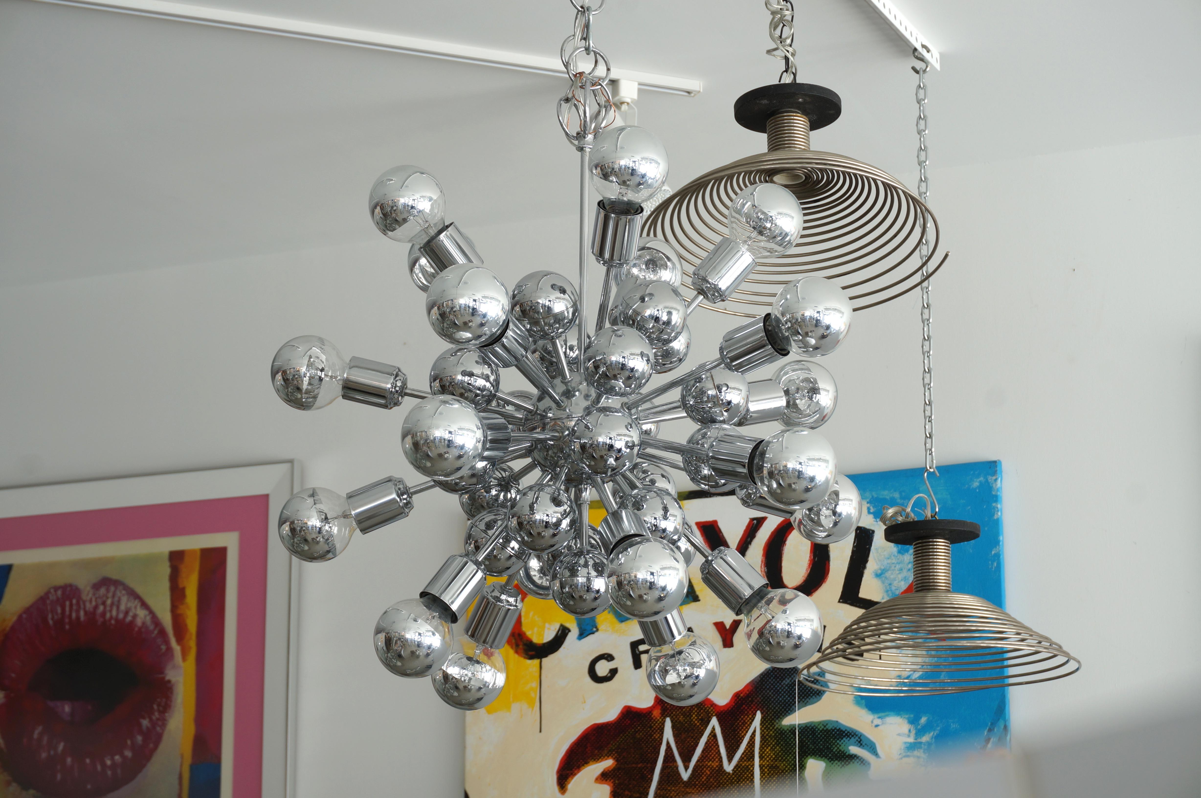 Cromo Lampadario Sputnik in cromo lucido di Gaetano Sciolari in vendita