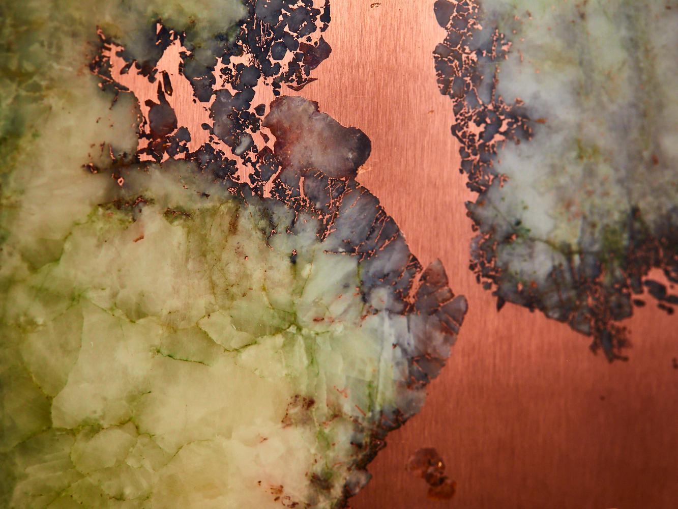 Polished copper quartz with green accents For Sale 6