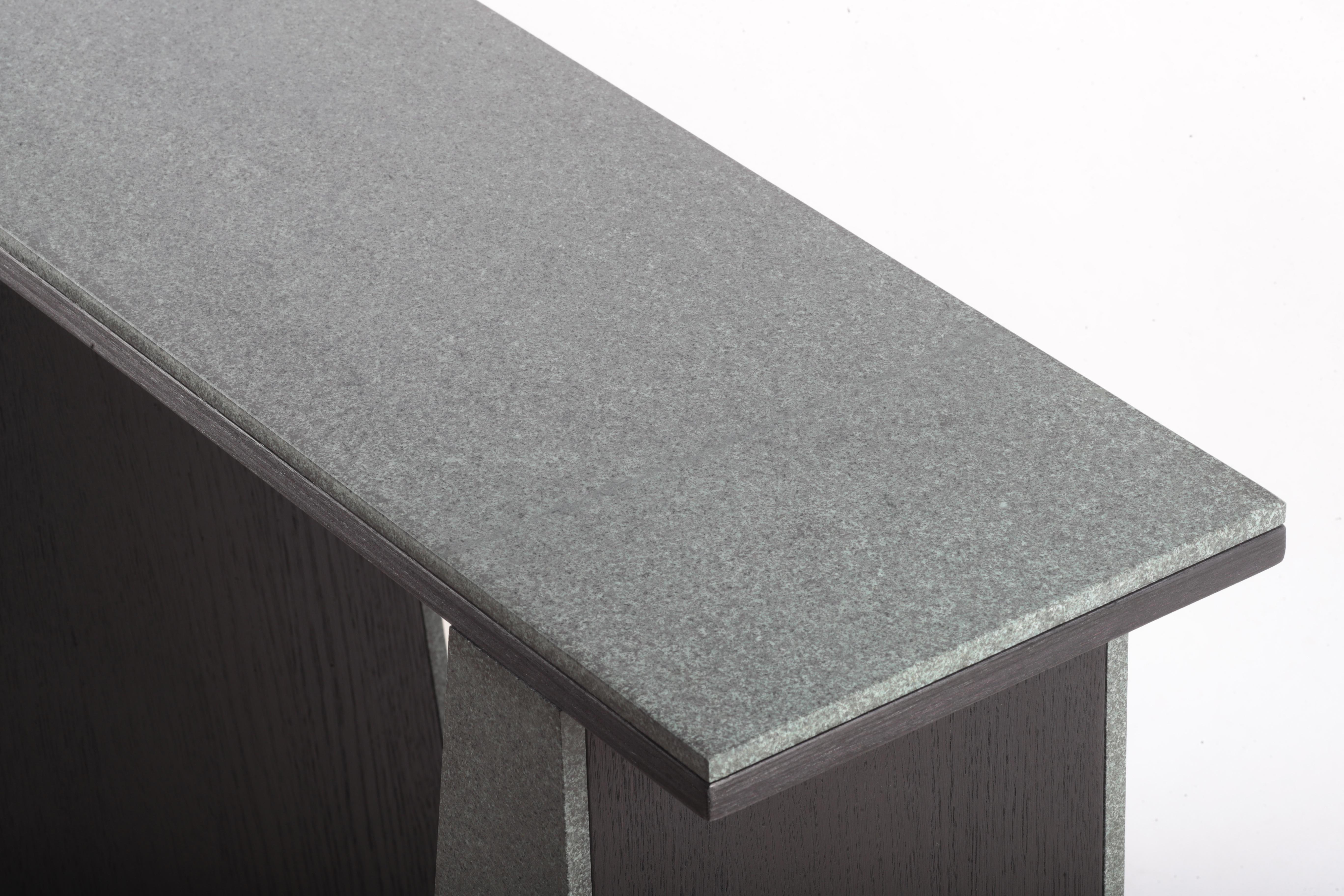 Postmoderno Credenza Eterno in Diabase Lucido e Oak Nero di Studio Mohs in vendita