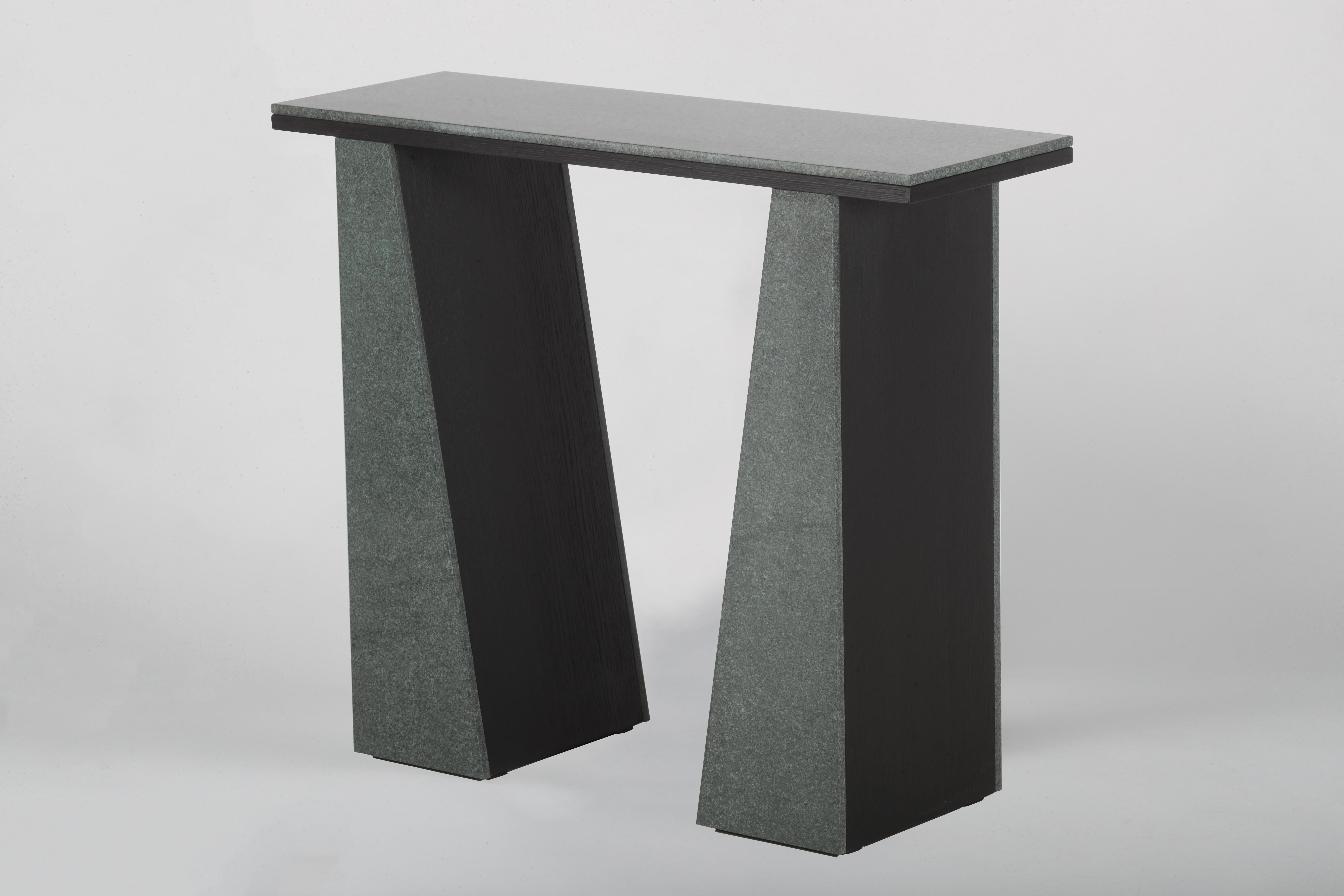 Turco Credenza Eterno in Diabase Lucido e Oak Nero di Studio Mohs in vendita
