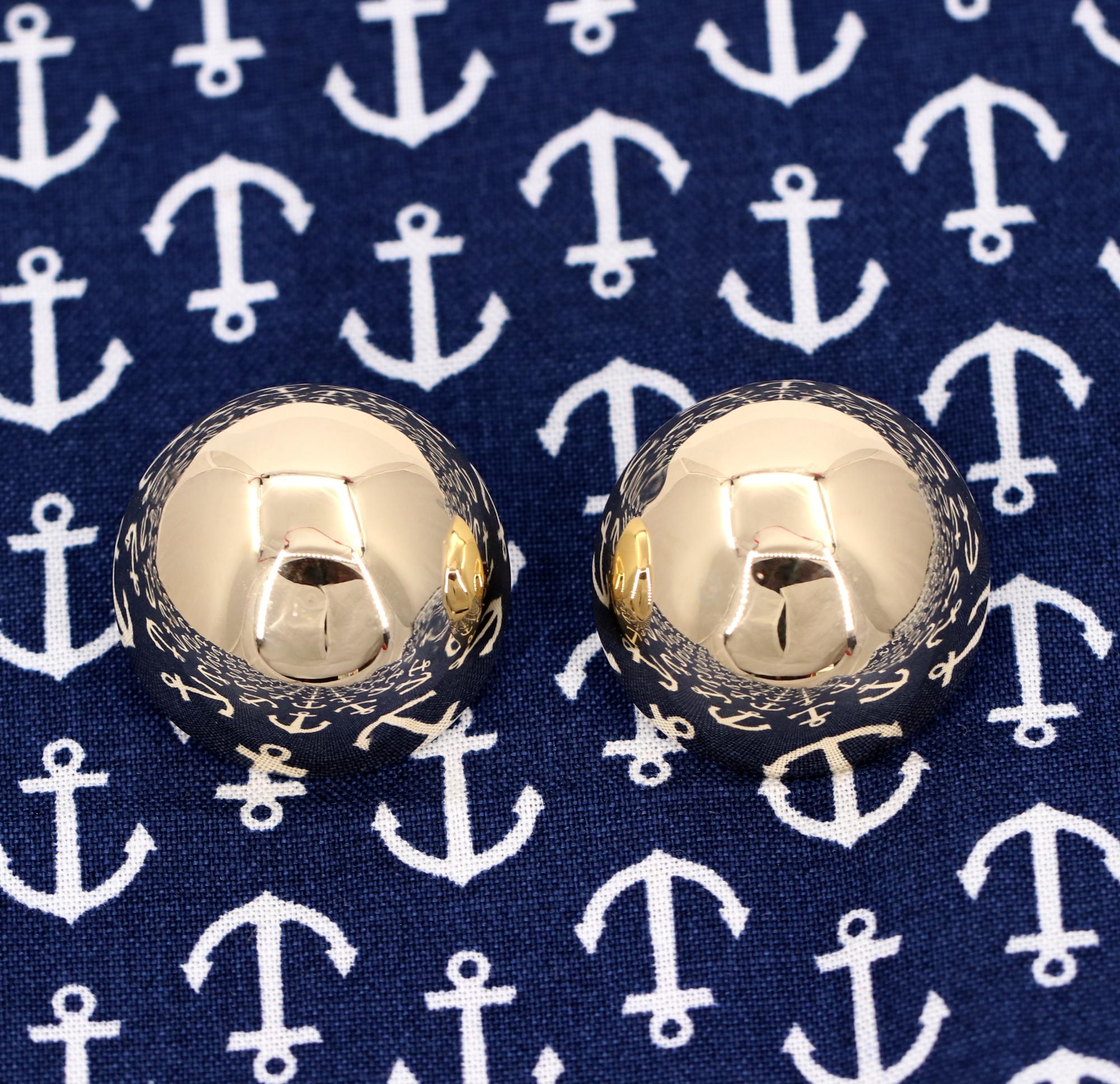 Polished Dome Gold Button Earrings In Good Condition In Palm Beach, FL