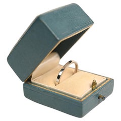 Polished Finish Wedding Band Platinum