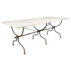 Tavolo francese in ferro battuto e ottone lucido con piano in marmo di Carrara, CIRCA 1950
