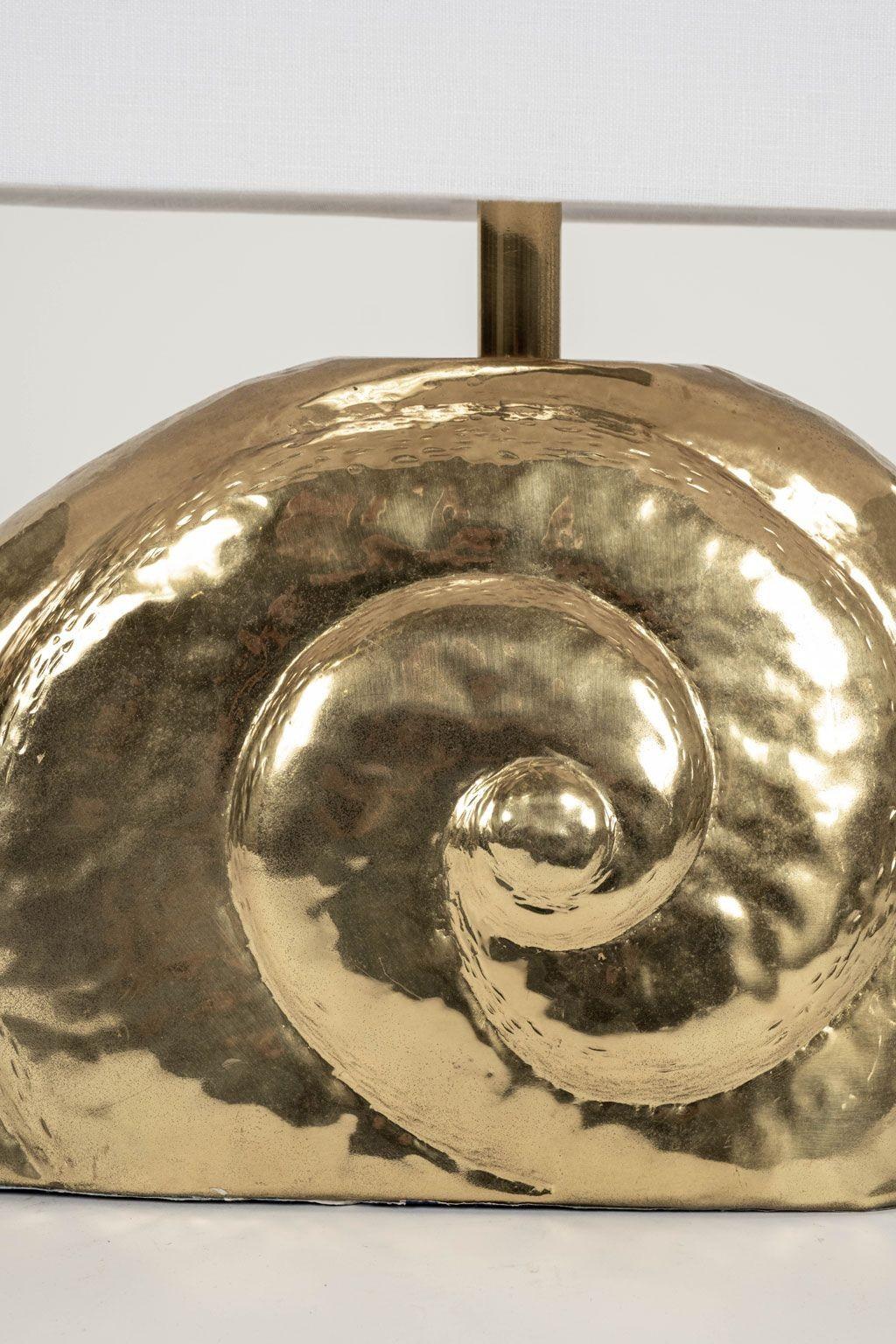 Organic Modern Polished Gilt-Brass Nautilus Lamp For Sale