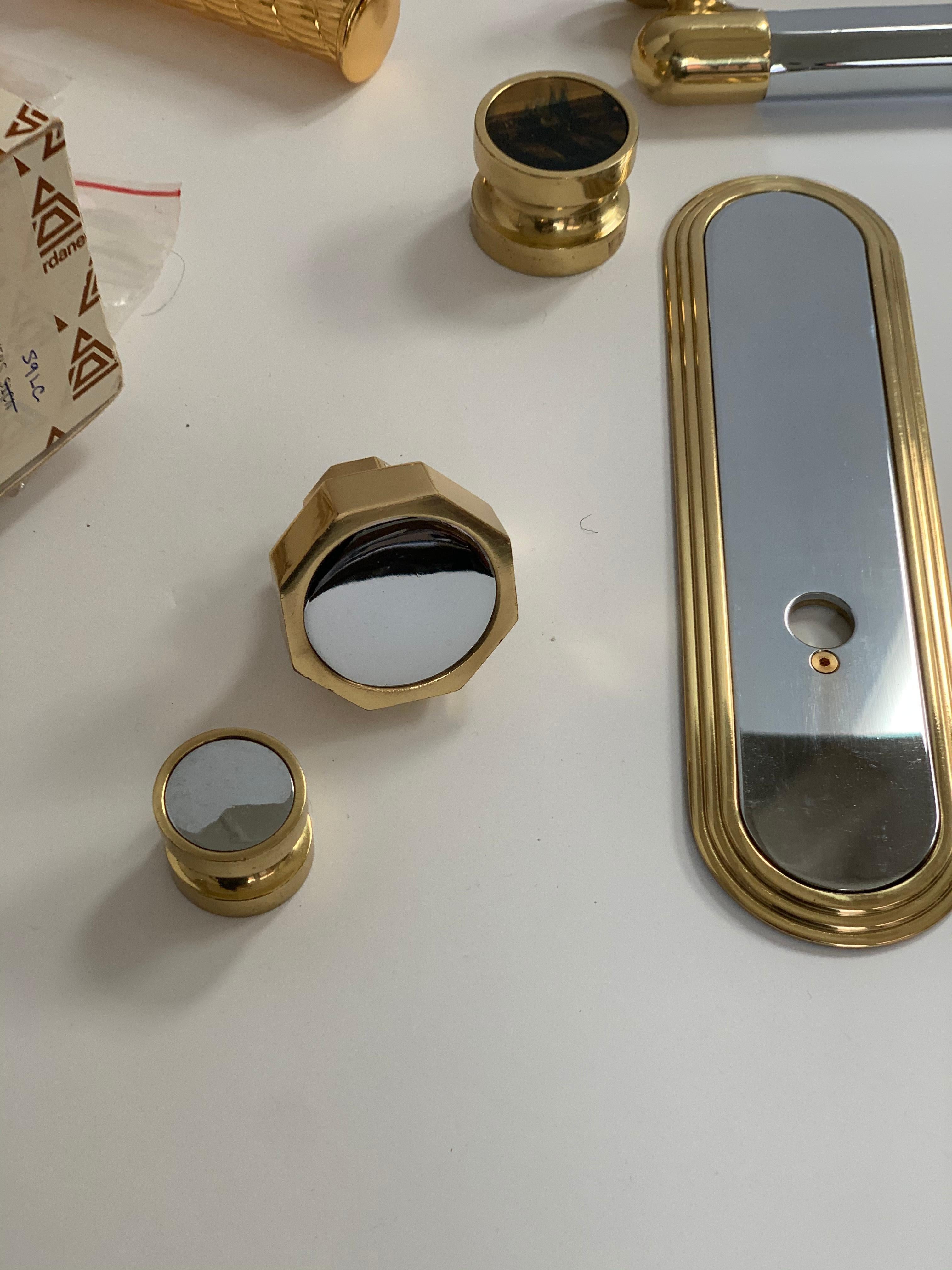 Polished gold and chromed bronze octagonal door knob and plate, Serdaneli Paris. Prestige collection. 24-karat gold-clad cast bronze. Gorgeous, substantial set. For over 45 years, Serdaneli, the 