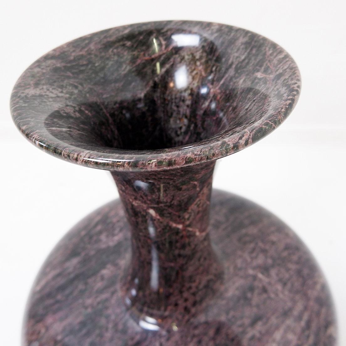 Granite Polished granite vase For Sale