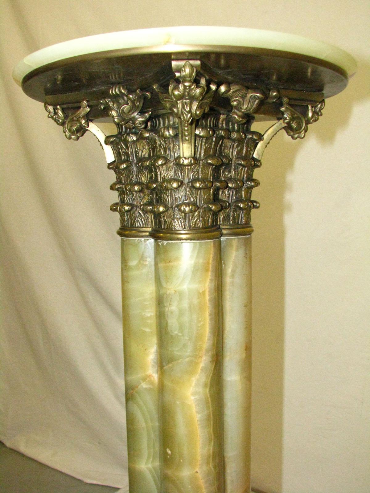Polished Green Onyx Column / Pedestal, 20th Century For Sale 3