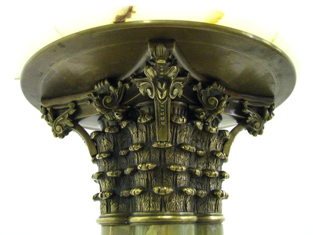 Polished Green Onyx Column / Pedestal, 20th Century For Sale 4