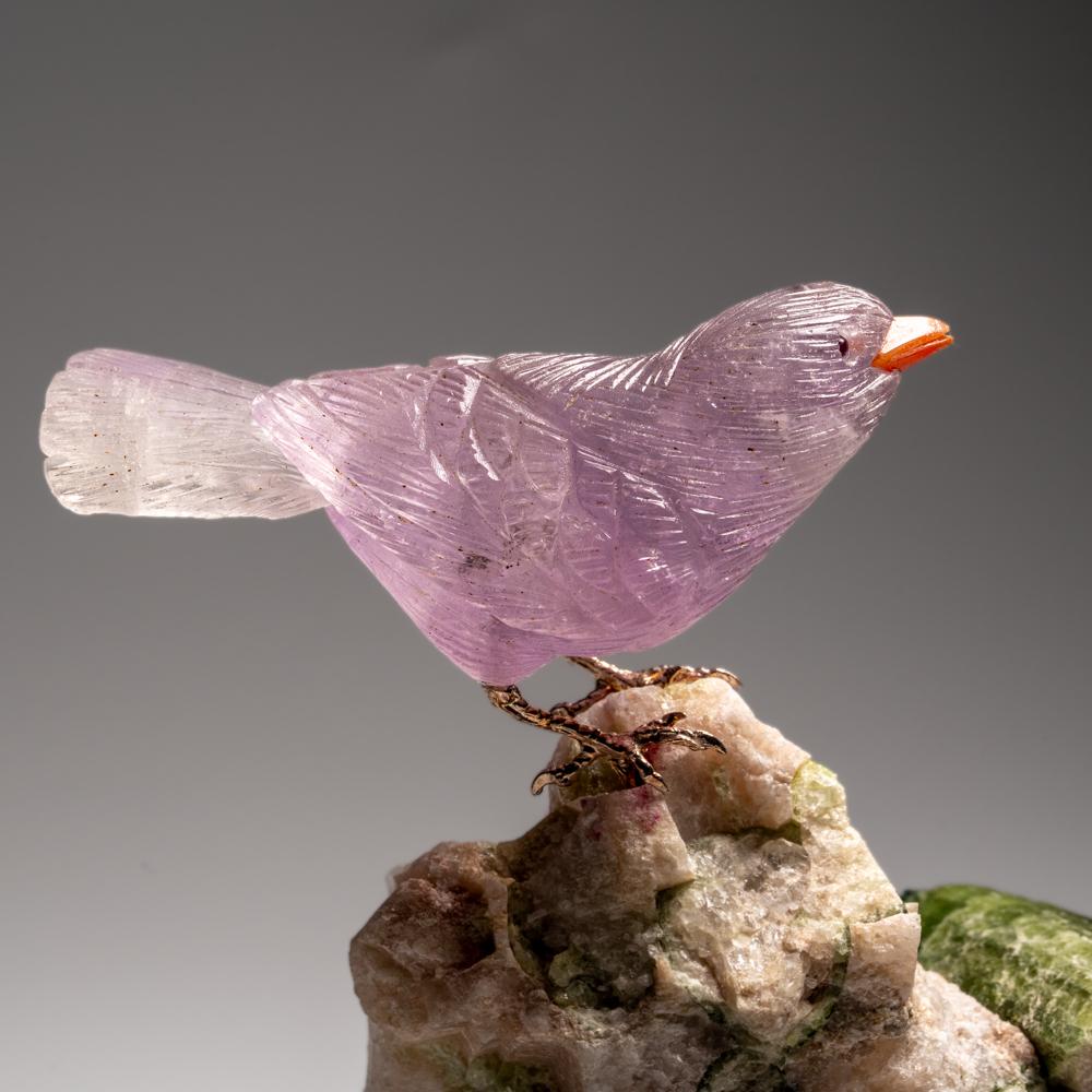 XXIe siècle et contemporain Finition Fluorite sculptée à la main polie sur une tourmaline verte dans une matrice de quartz (5,5 pouces) en vente