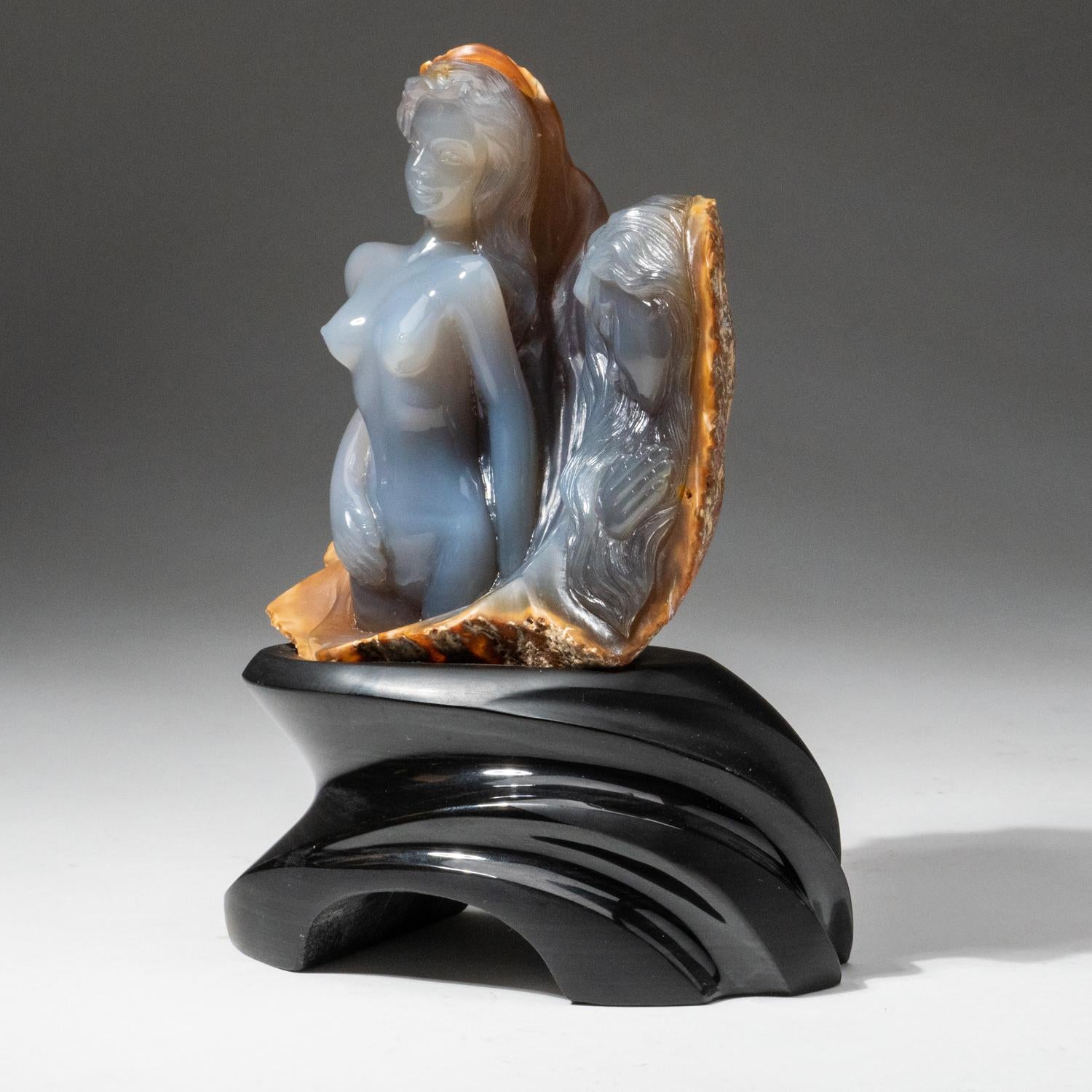 XXIe siècle et contemporain Buste et profil en calcédoine impériale bleu-gris, polis et sculptés à la main sur mesure  en vente