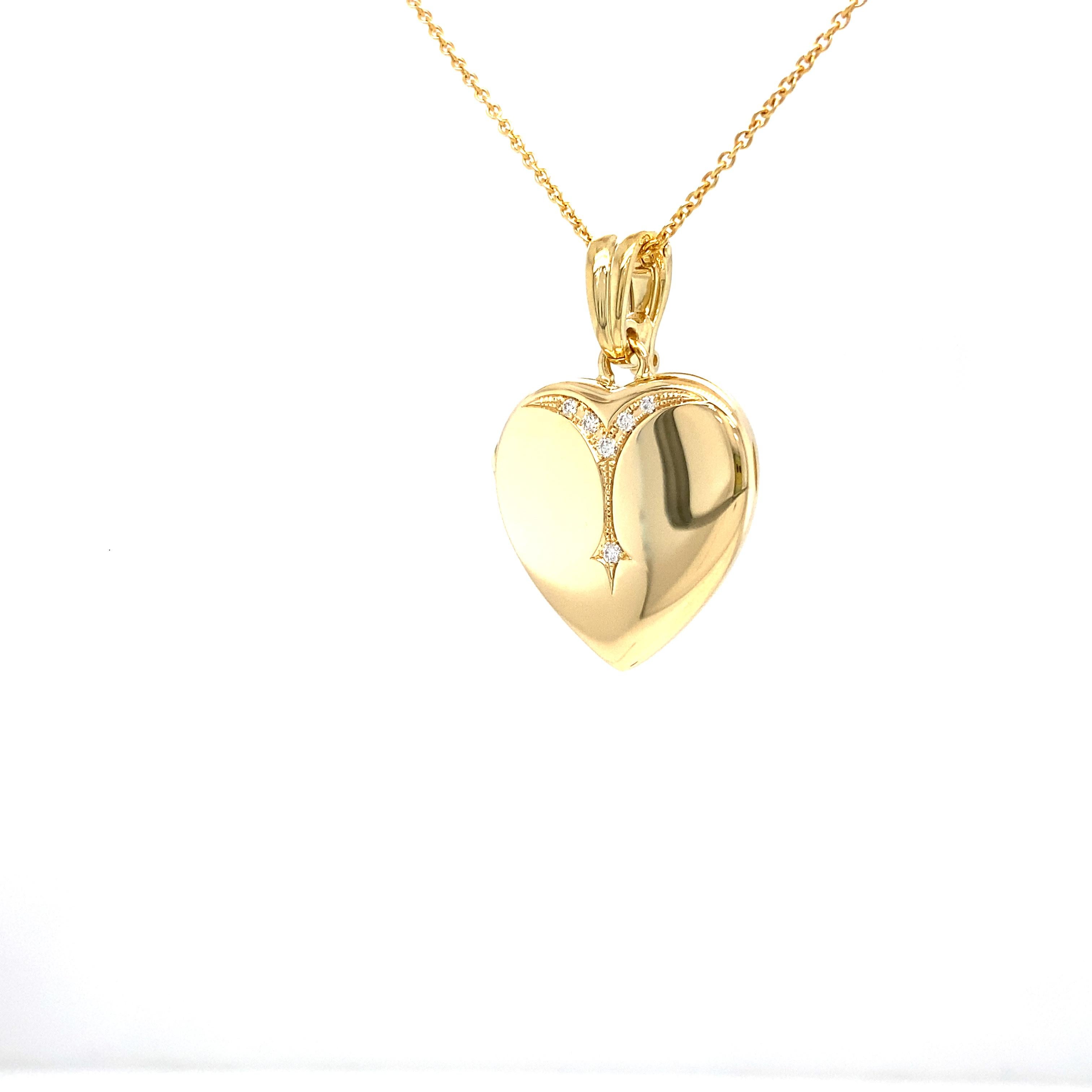 Women's Polished Heart Locket Pendant Necklace - 18k Yellow Gold - 6 Diamonds 0.09 ct For Sale