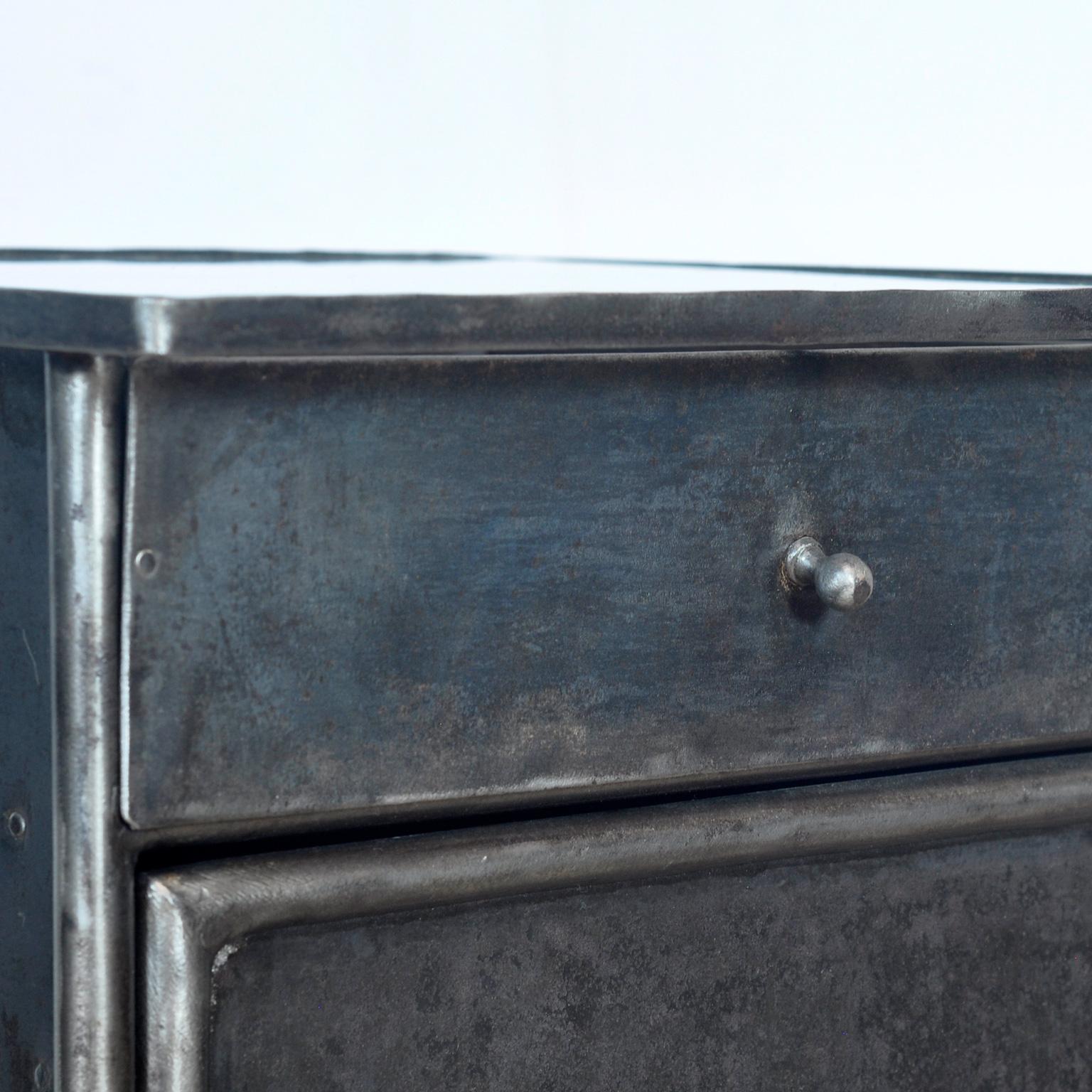 Polished Iron Bedside Table, 1910s en vente 3