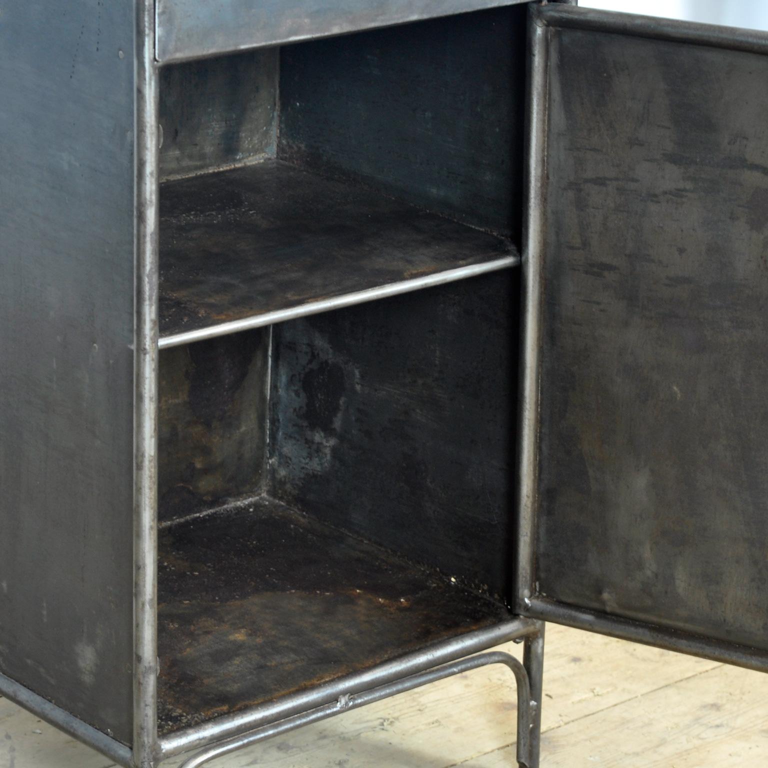 Début du 20ème siècle Polished Iron Bedside Table, 1910s en vente