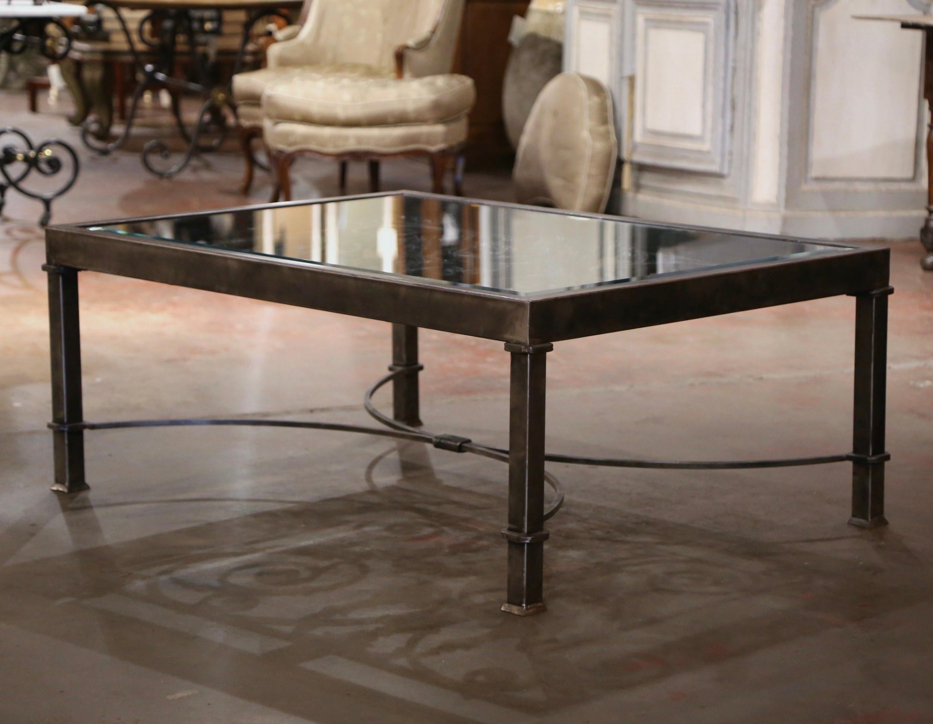 Table basse construite avec un balcon du 19ème siècle et un plateau en verre biseauté en vente 1