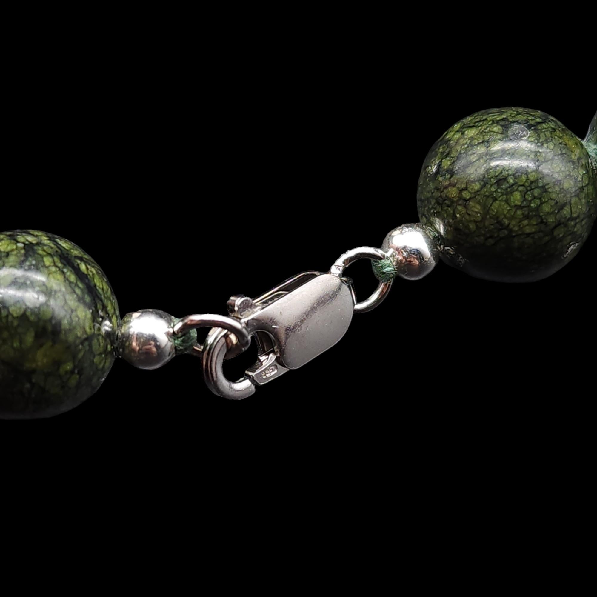 Women's or Men's Polished Jade Bead Necklace, Sterling Silver Clasp, Vintage, Collar For Sale