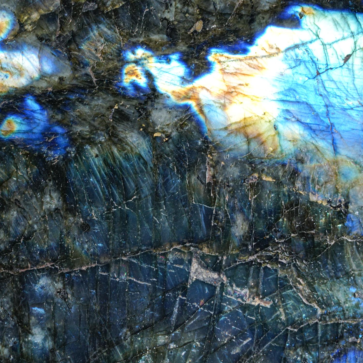 Malgascio Labradorite lucida a forma libera dal Madagascar in vendita