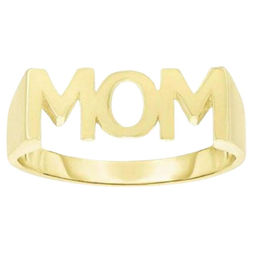 Anello MOM con lettera lucida in oro giallo 14 carati