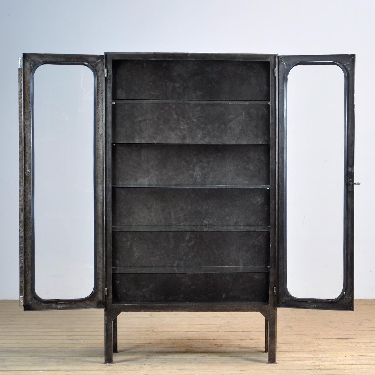 Polished Medical Cabinet, 1970’s In Good Condition In Amsterdam, Noord Holland