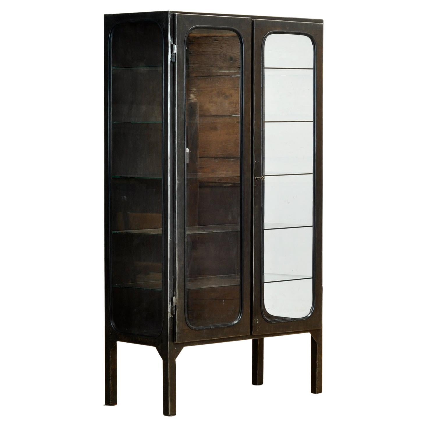 cabinet médical poli, années 1970