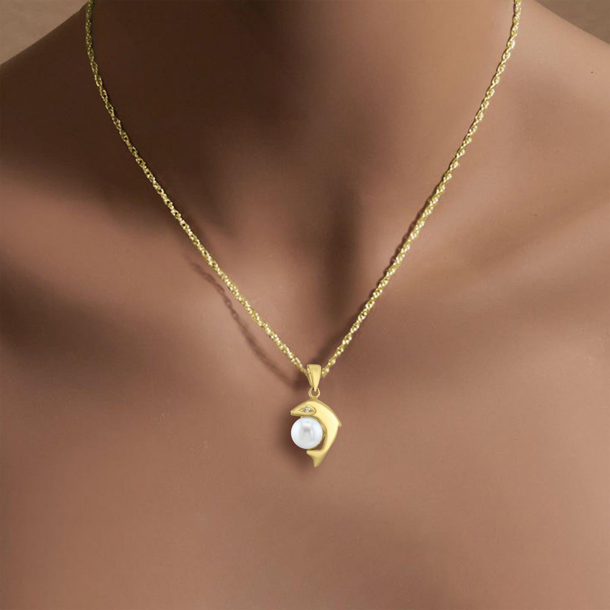 ♥ Riepilogo del prodotto ♥

Pietra principale: Perla
Dimensione della perla: 6MM
Metallo: Oro giallo 14 carati
Peso: 2 grammi
Dimensioni: 20 mm x 12 mm
Catena: 18