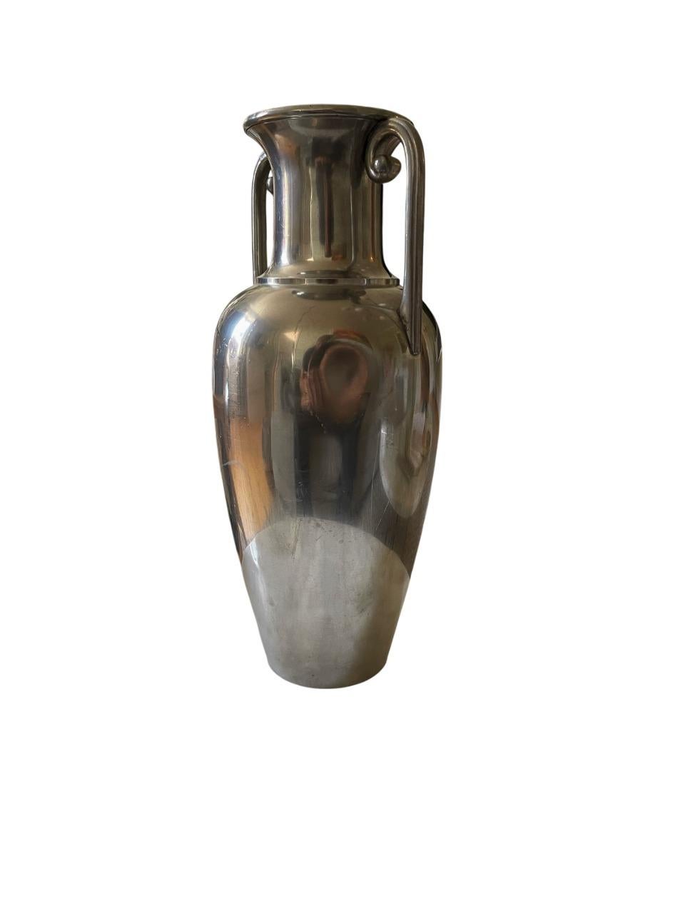 Amphora-Vase aus poliertem Zinn von J.L.H. für Svenskt Tenn, Schweden, 1930er Jahre (Schwedisch) im Angebot