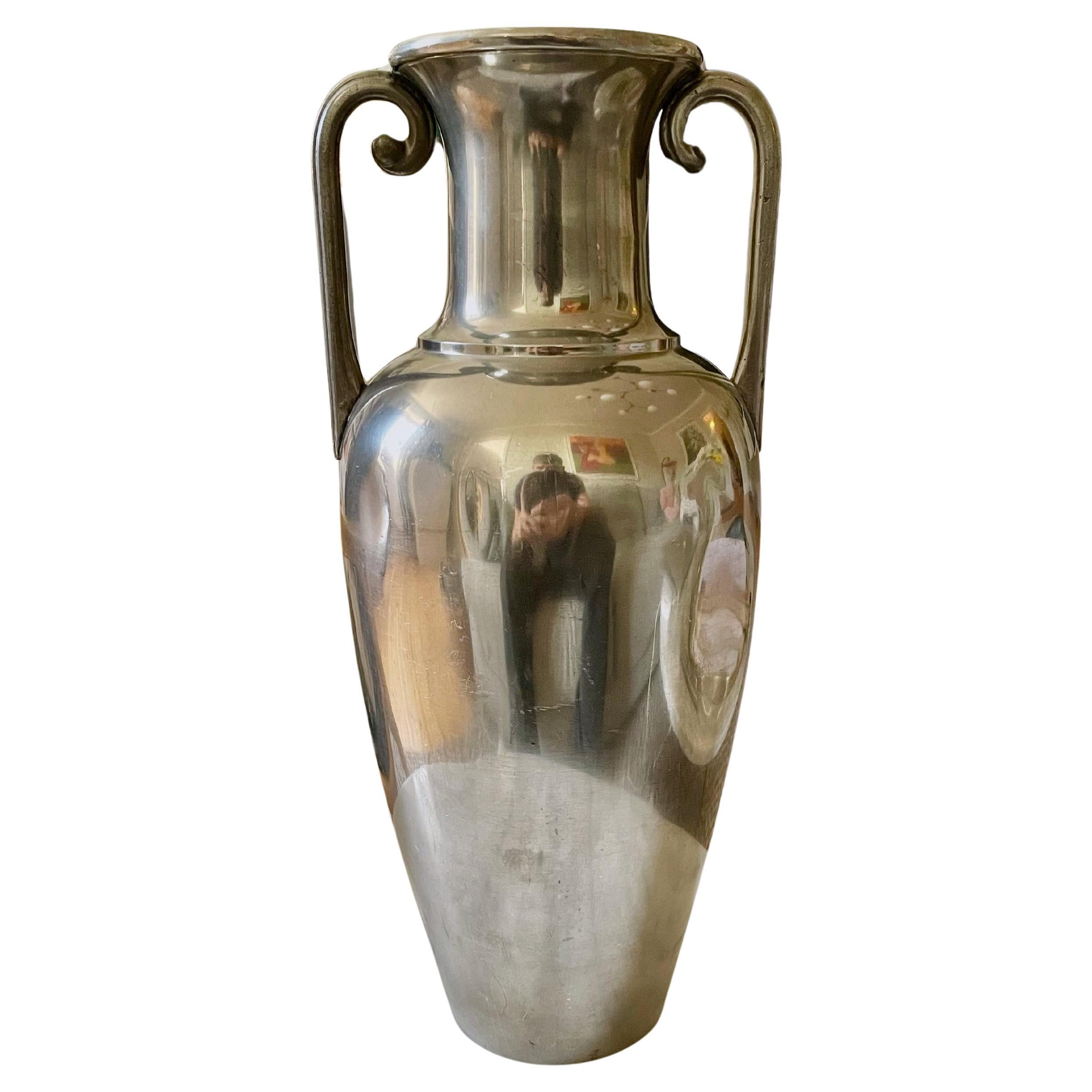 Amphora-Vase aus poliertem Zinn von J.L.H. für Svenskt Tenn, Schweden, 1930er Jahre