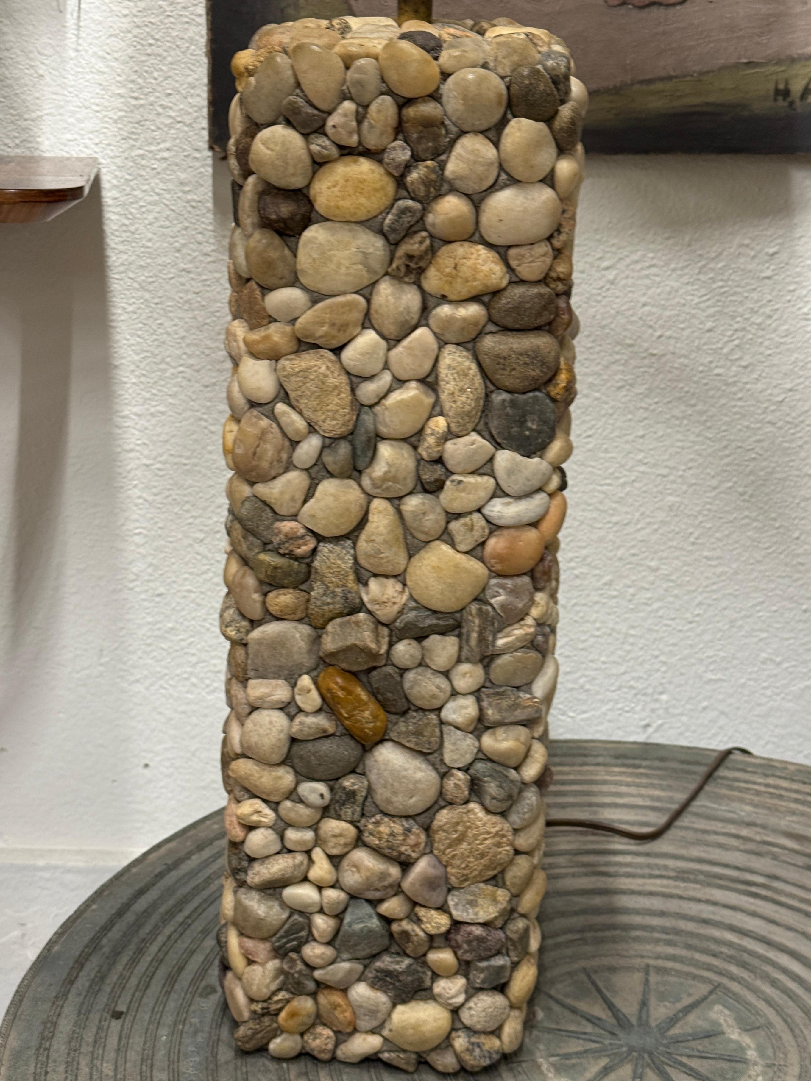 Polished River Rock Lamp Hecho a mano en venta