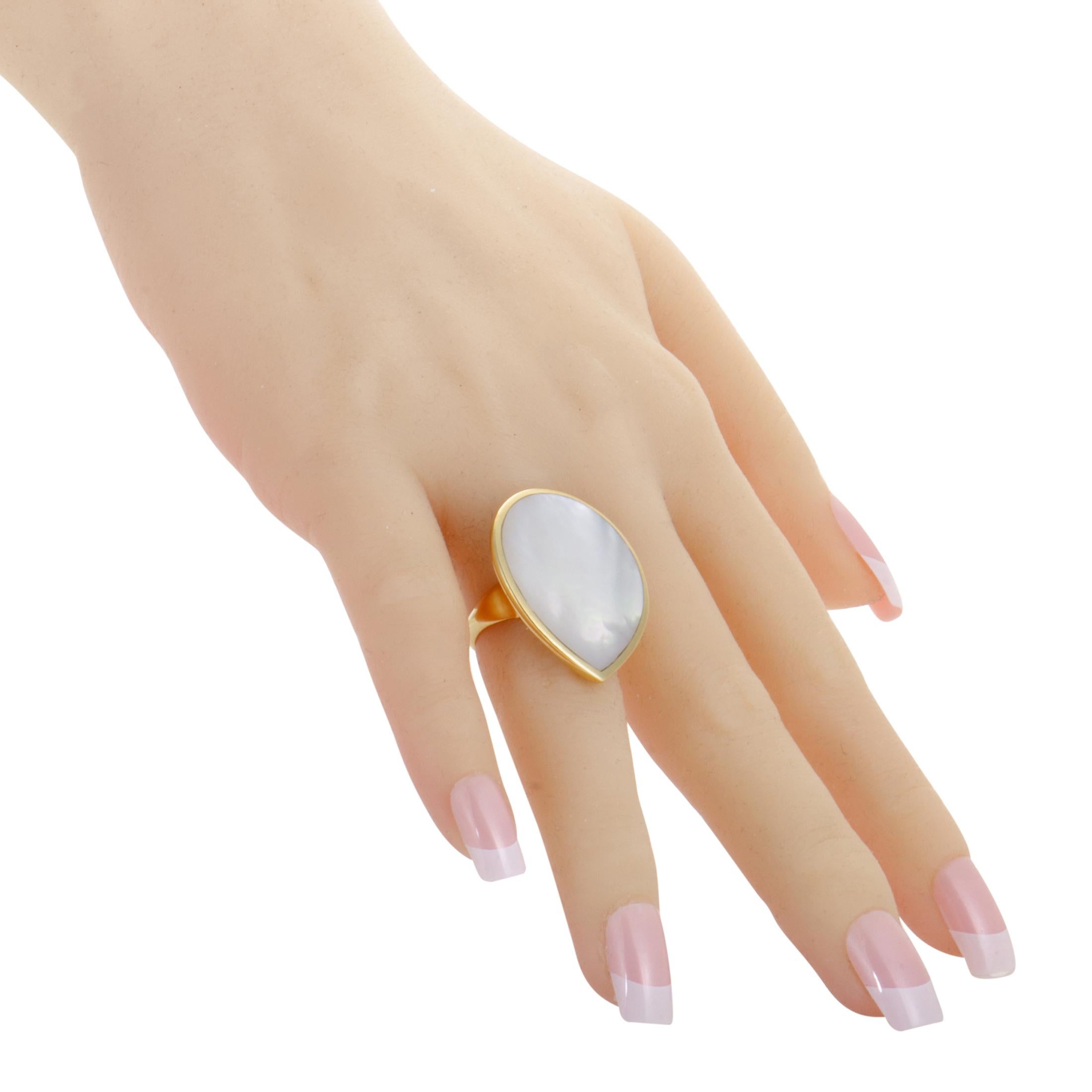 Women's Polished Rock Candy 18 Karat Yellow Gold Mother of Pearl Teardrop Ring