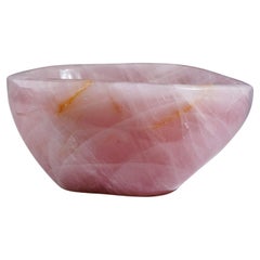 Le plat en quartz rose poli du Brésil (26 lbs)