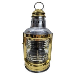 Lanterne de proue de navire polie par Perko avec couvercle en laiton