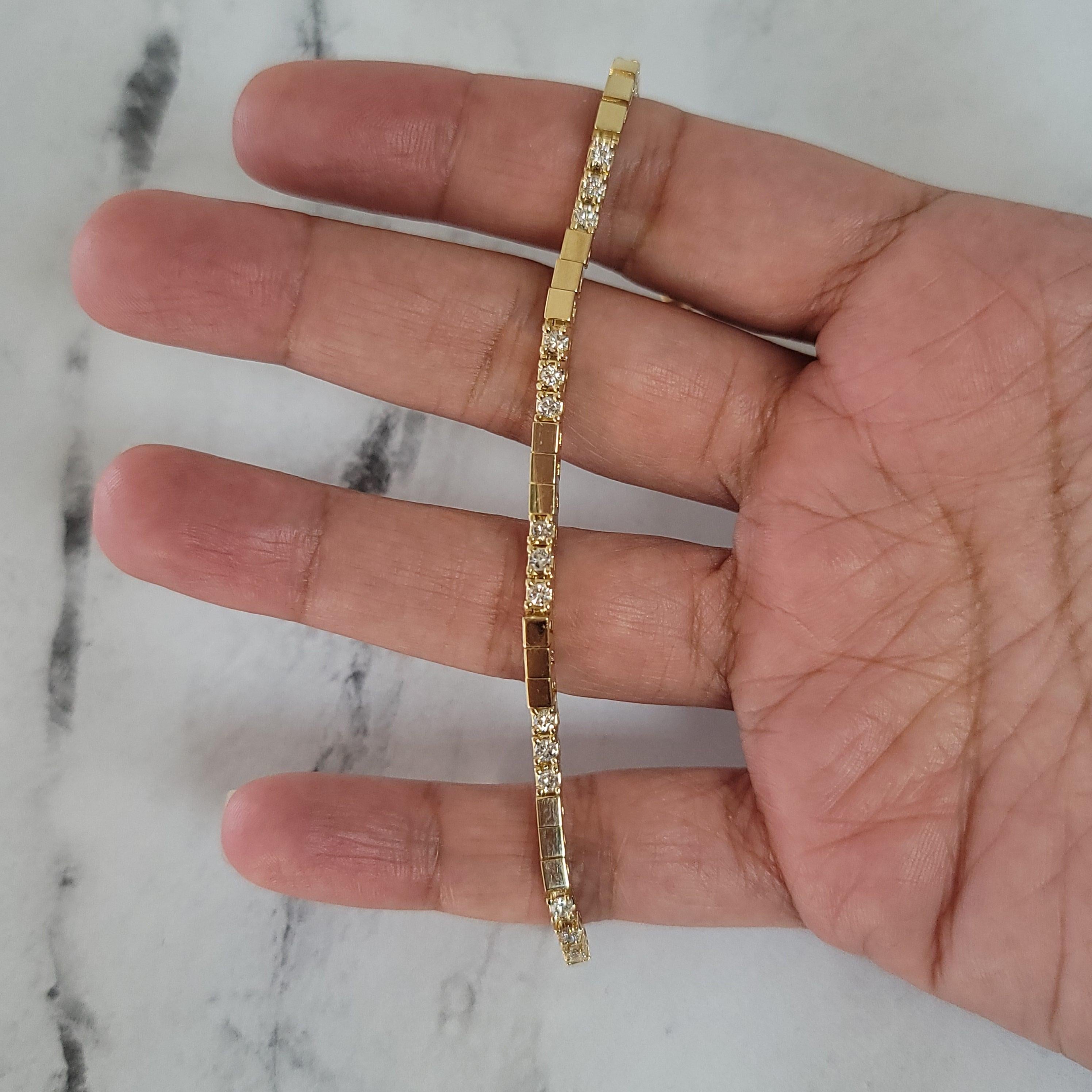 Bracciale Tennis con diamanti quadrati lucidi in oro giallo 14k In condizioni Nuovo in vendita a Sugar Land, TX