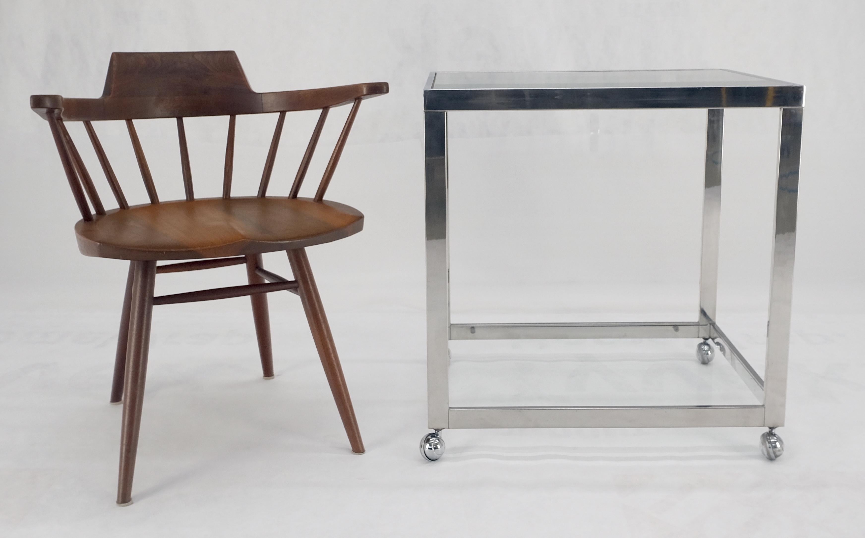 Chariot de bar en acier inoxydable poli en forme de boîte à deux niveaux Chrome Mid Century en vente 1