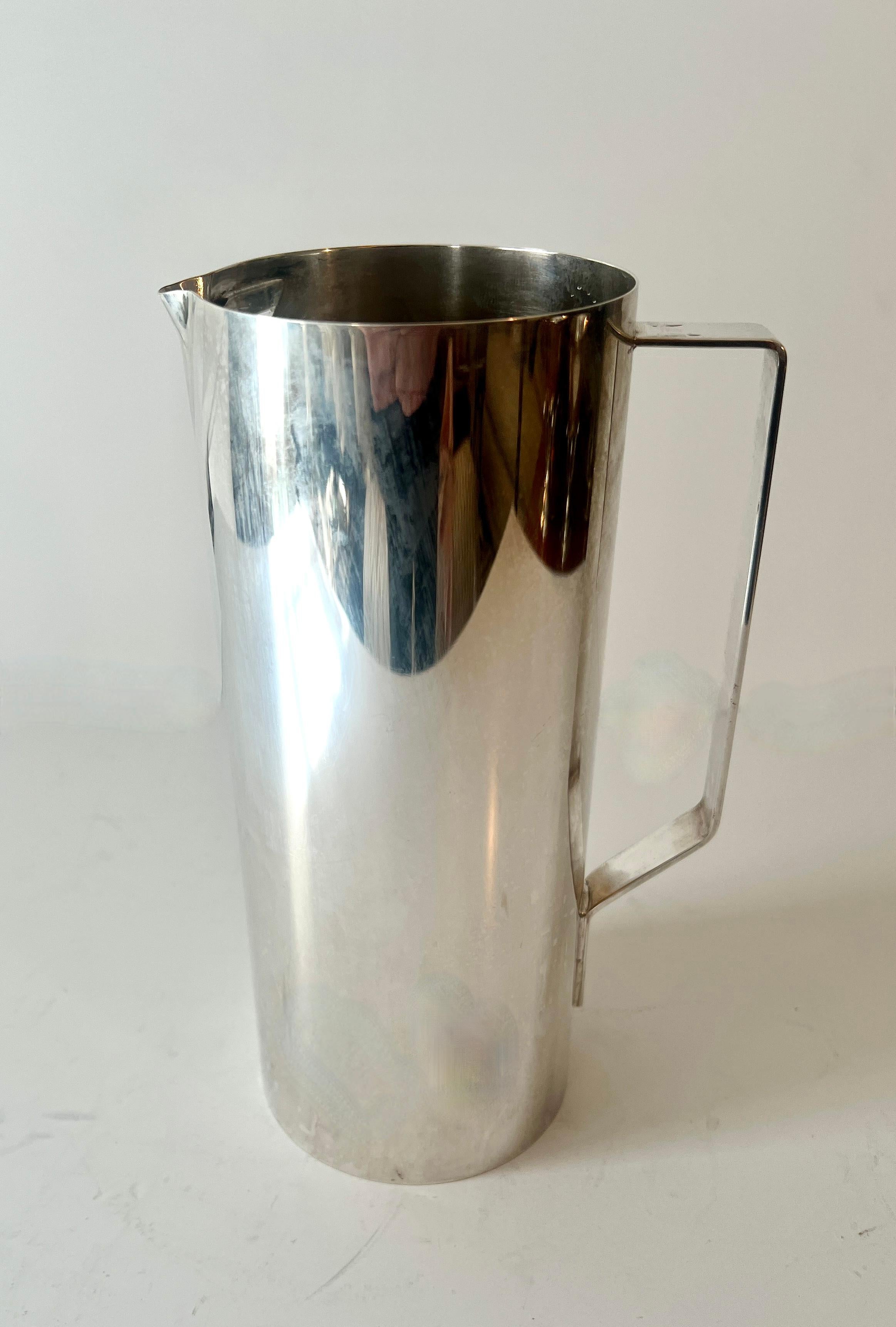 20th Century Polished Stainless Steel Mid Century Cocktail or Martini Pitcher and Stir Stick For Sale