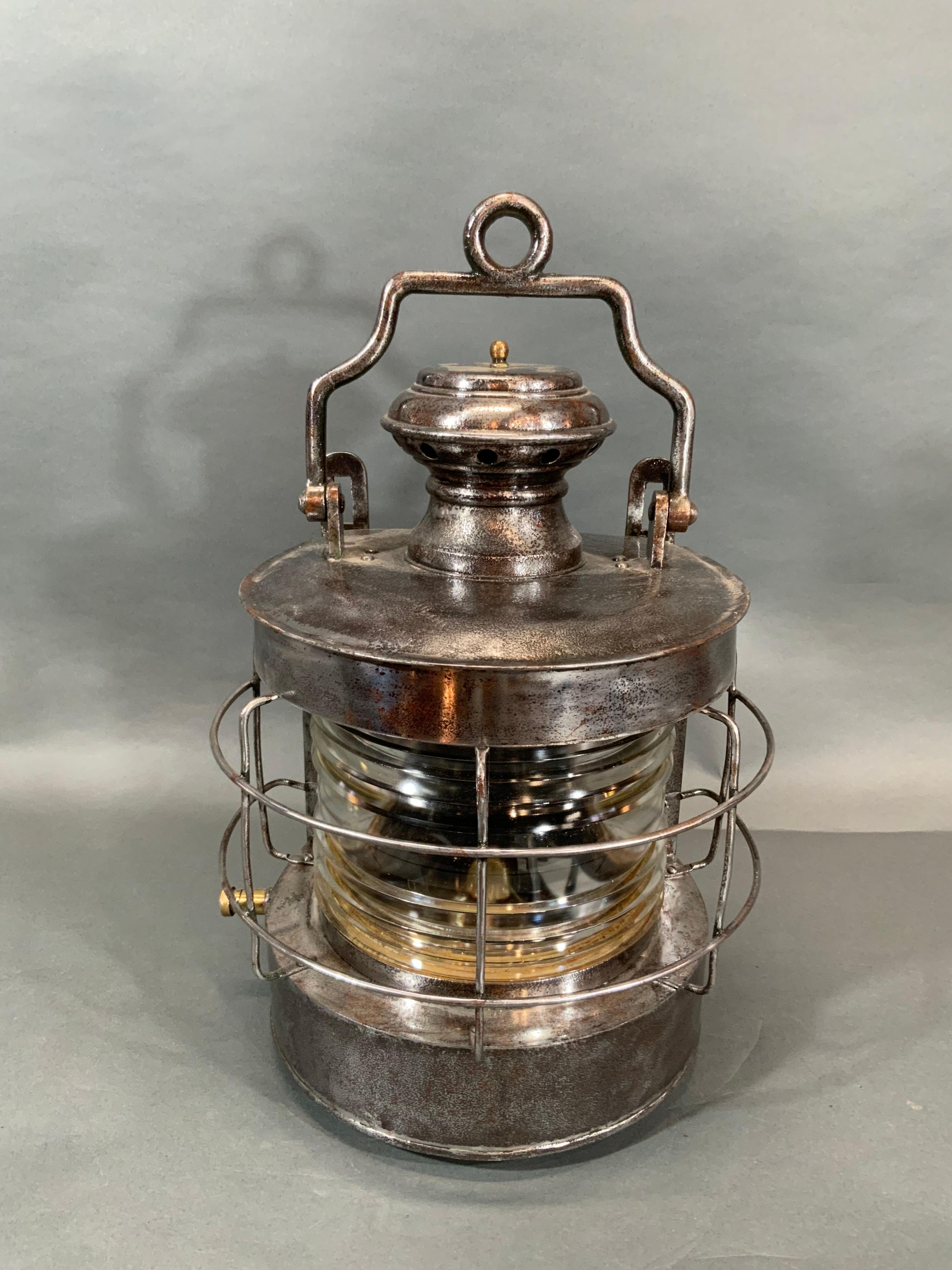 Polished Steel Ship's Masthead Lantern In Good Condition For Sale In Norwell, MA