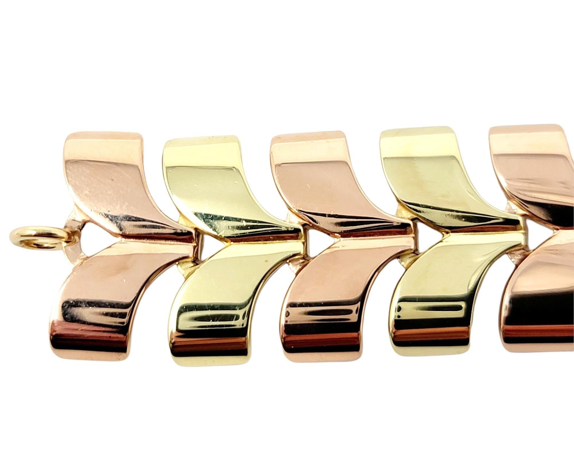 Bracelet à maillons de style chevron en or jaune et rose 14 carats poli bicolore Unisexe en vente
