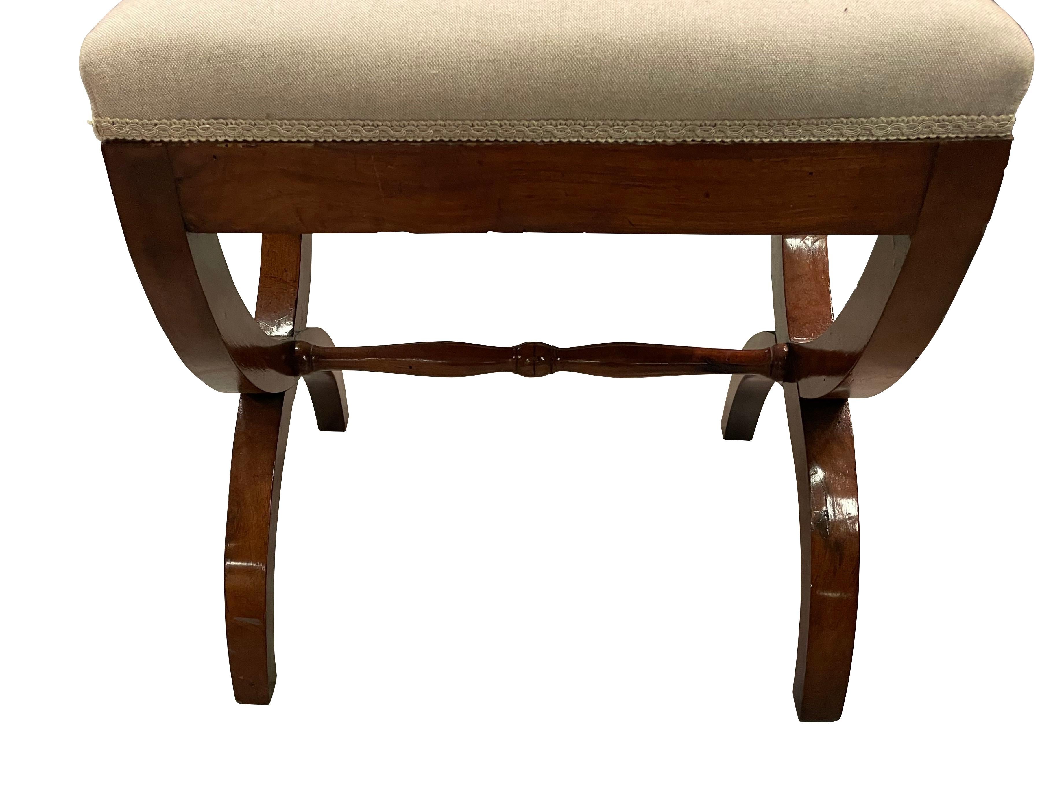 Polished Walnut Pair of X-Framed Upholstered Footstools, Italy, 19th Century In Good Condition In New York, NY