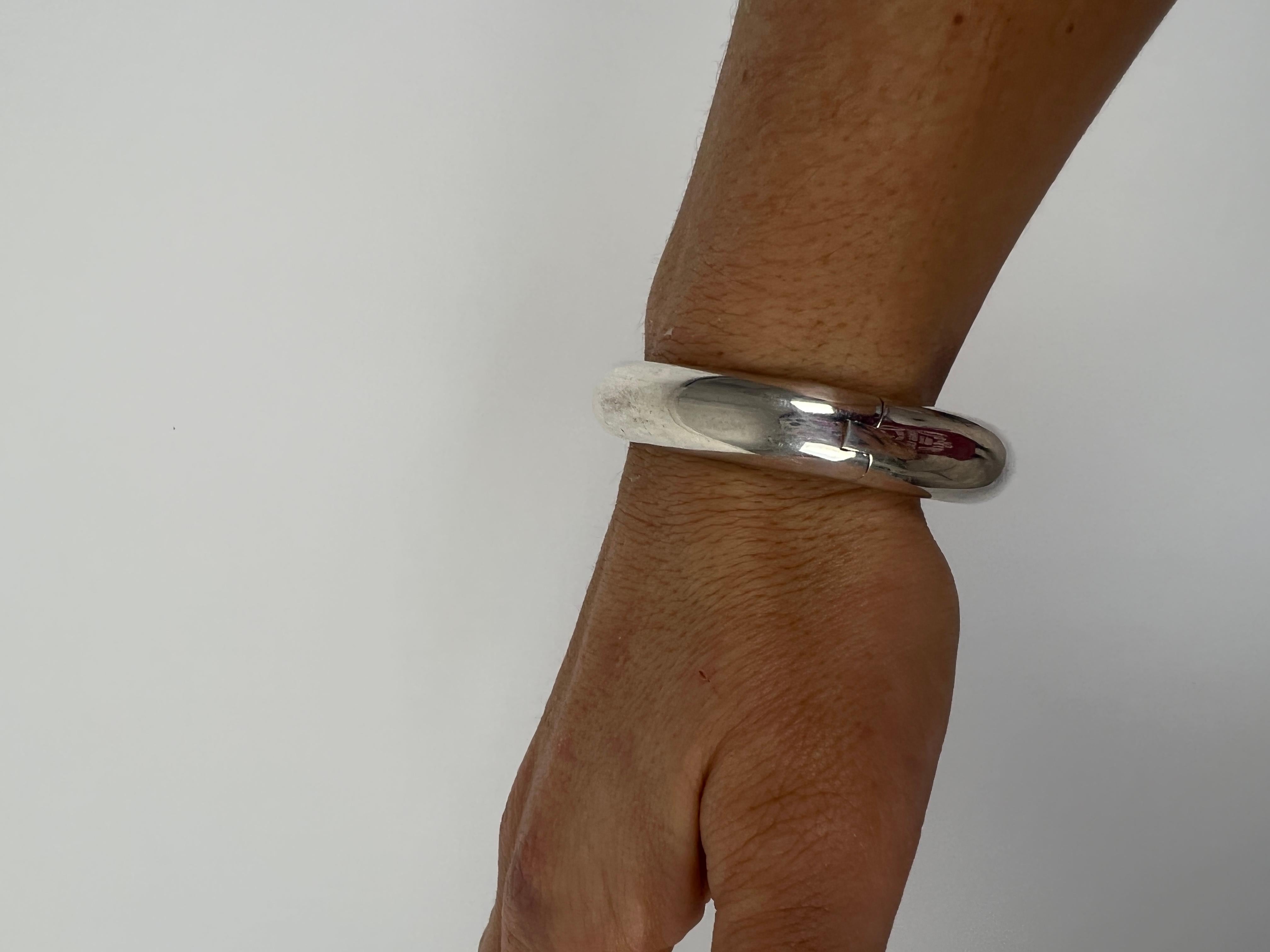 Pulsera brazalete ancha con bisagra de plata pulida, Plata de ley 4