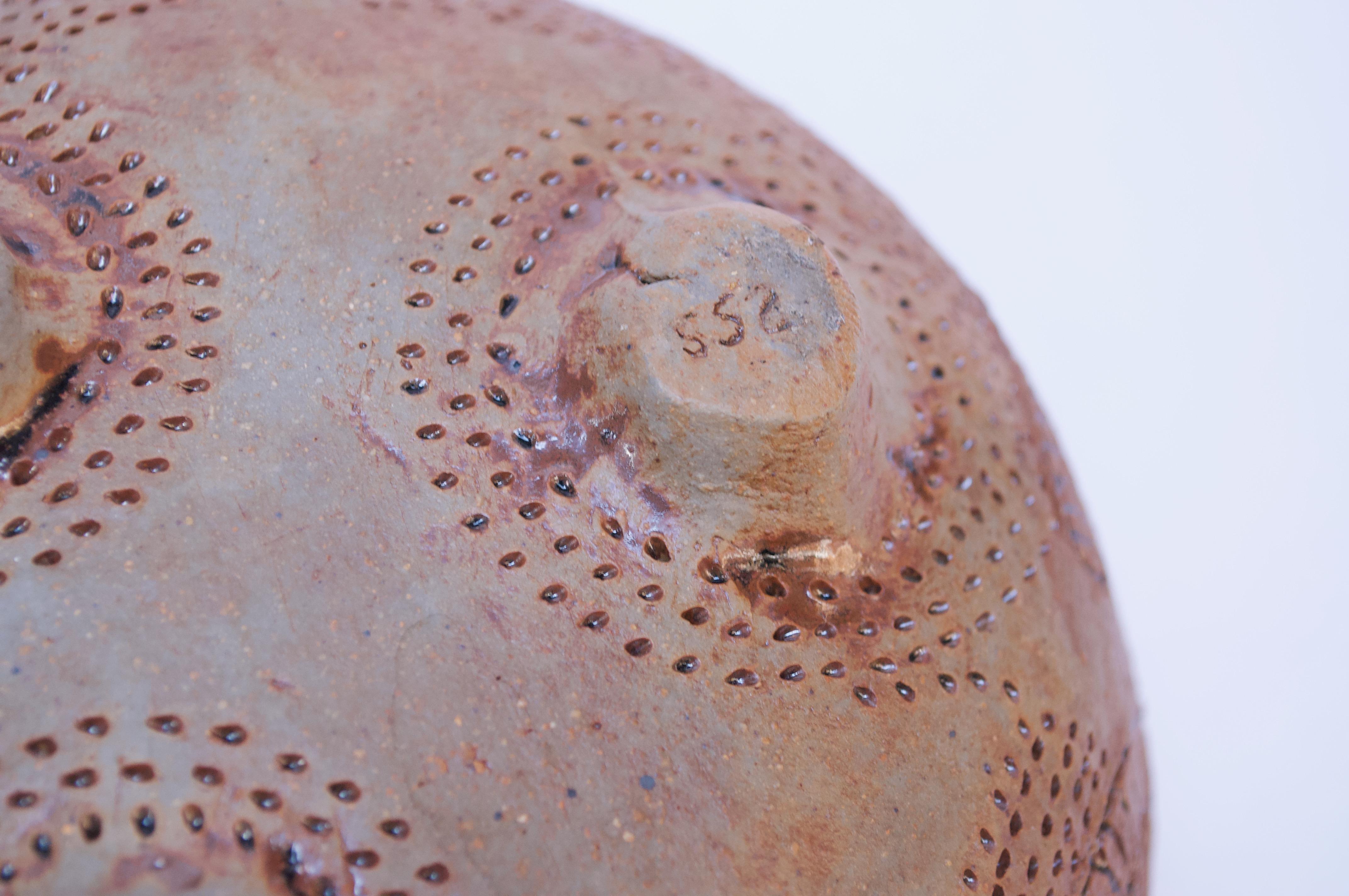 Polk Stoneware Footed Decorative Bowl / Vide Poche with Sgraffito Decoration 3