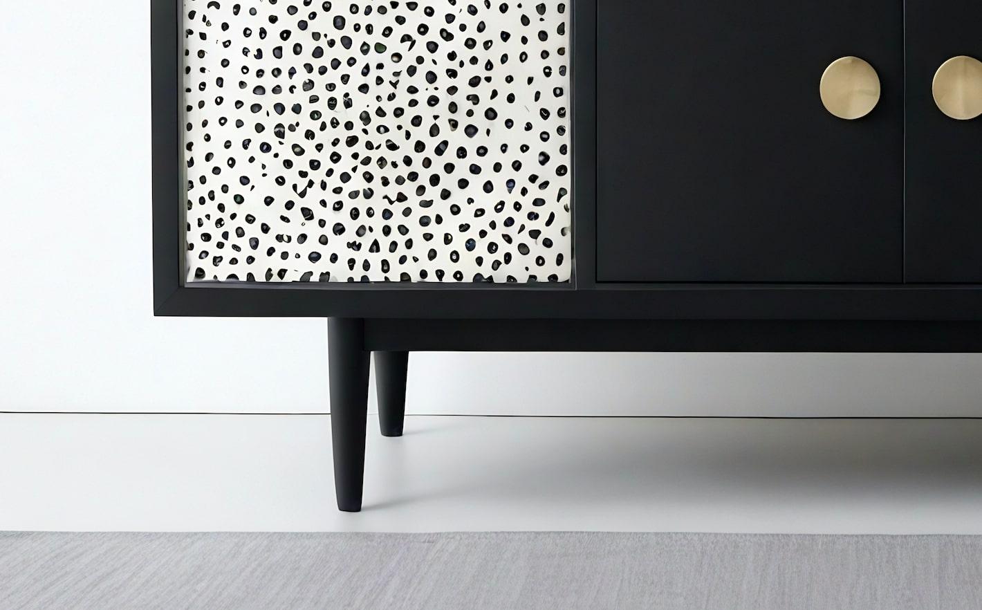 Mid-Century moderno Console multimediale in bianco e nero con intarsi a pois in vendita