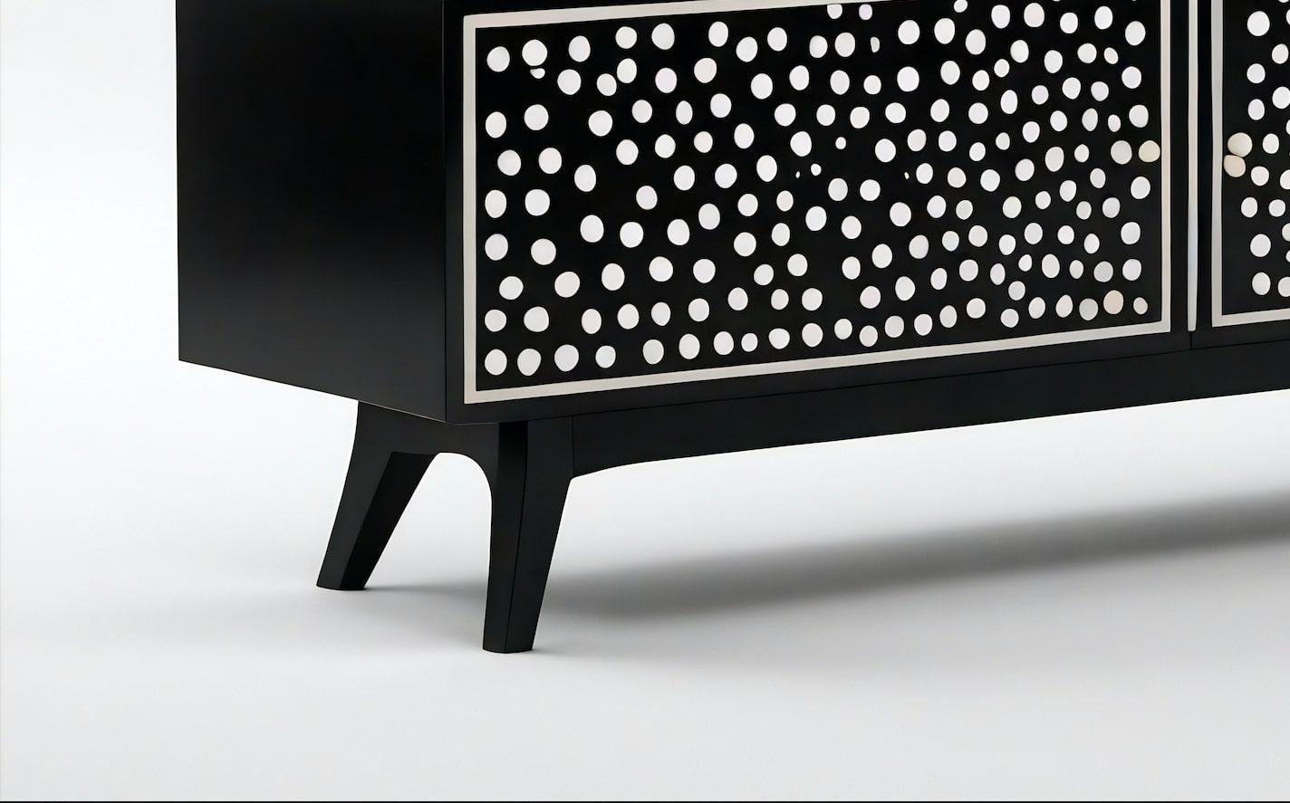 Mid-Century moderno Console multimediale nera con intarsio a pois in vendita