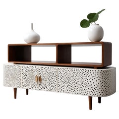 Console multimédia blanche à incrustation de pois avec tablette en bois